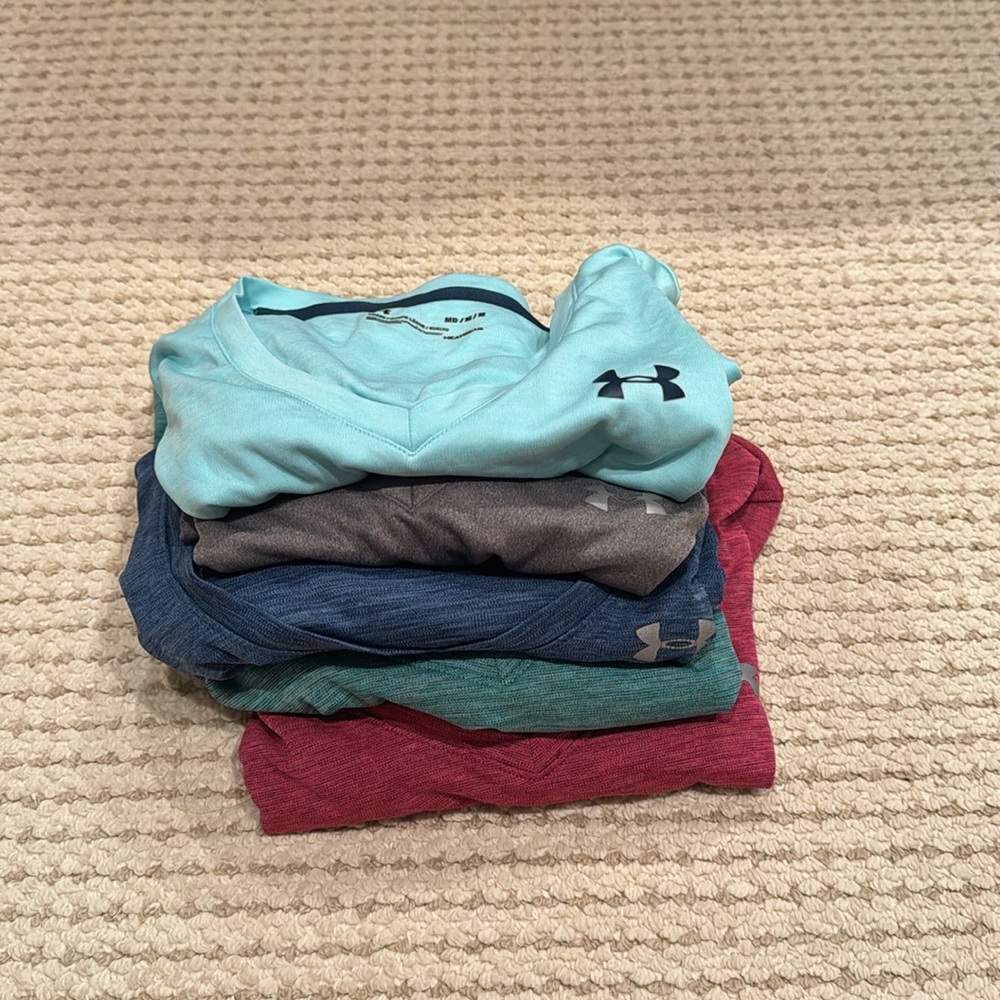 5 Under Armour T-shirts